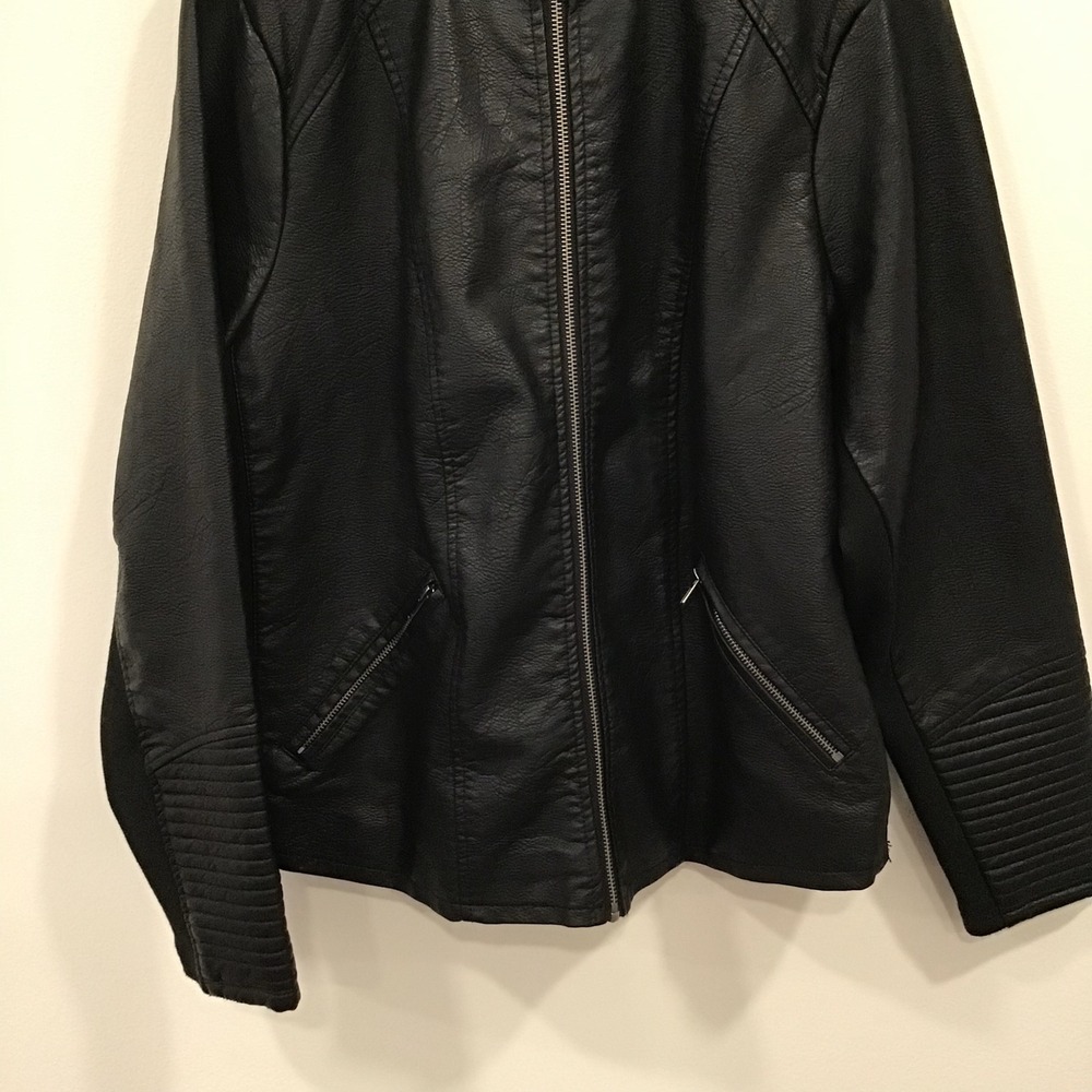 Torrid Faux Leather Moto Jacket Women Plus Size 2X Black Good Quilted Biker - Picture 9 of 16